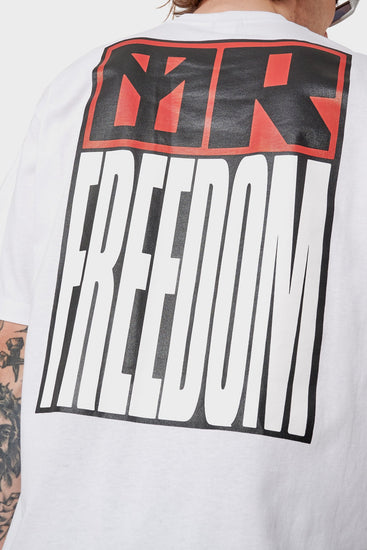 Футболка NO PEACE OR FREEDOM біла від BABYLON купити онлайн у магазині NEWBORN K