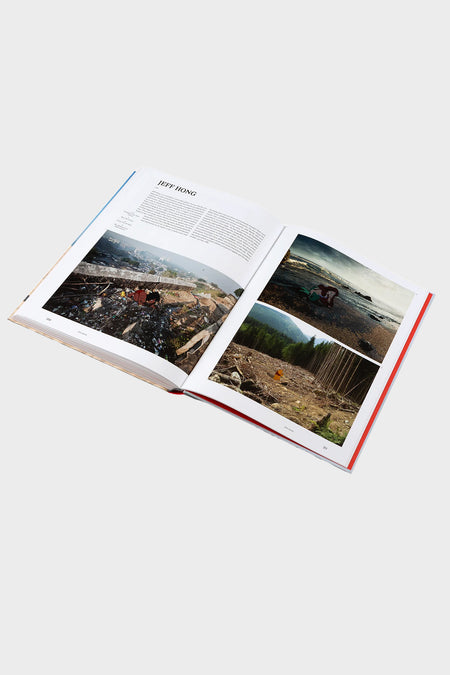 Книга THE ART OF PROTEST, купити онлайн в магазині.