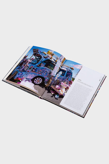 Книга THE OBSESSED, купити онлайн в магазині.