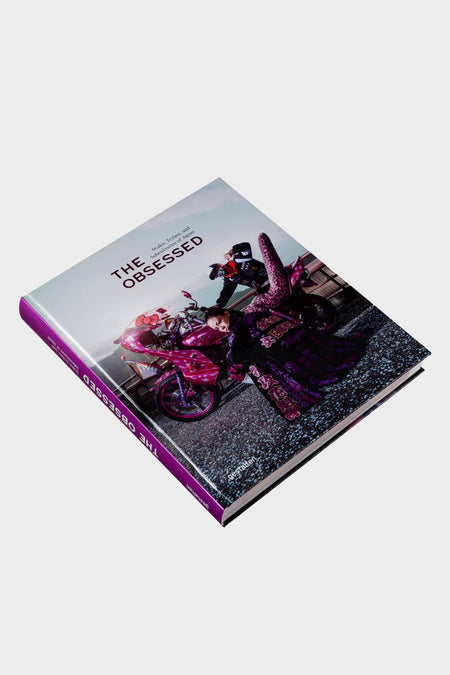 Книга THE OBSESSED, купити онлайн в магазині.