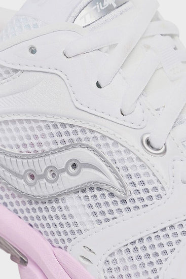 Кросівки PROGRID TRIUMPH 4 біло-рожеві від SAUCONY купити онлайн у магазині NEWBORN K