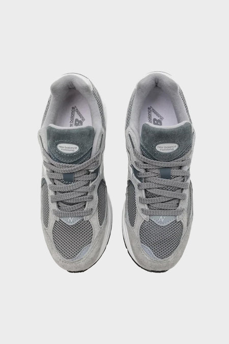 Кросівки 2002R сірі