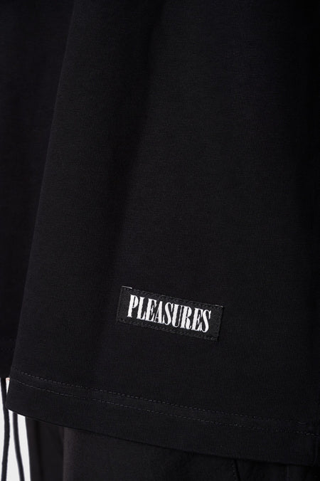 Футболка MONUMENTS чорна, купити онлайн в магазині.