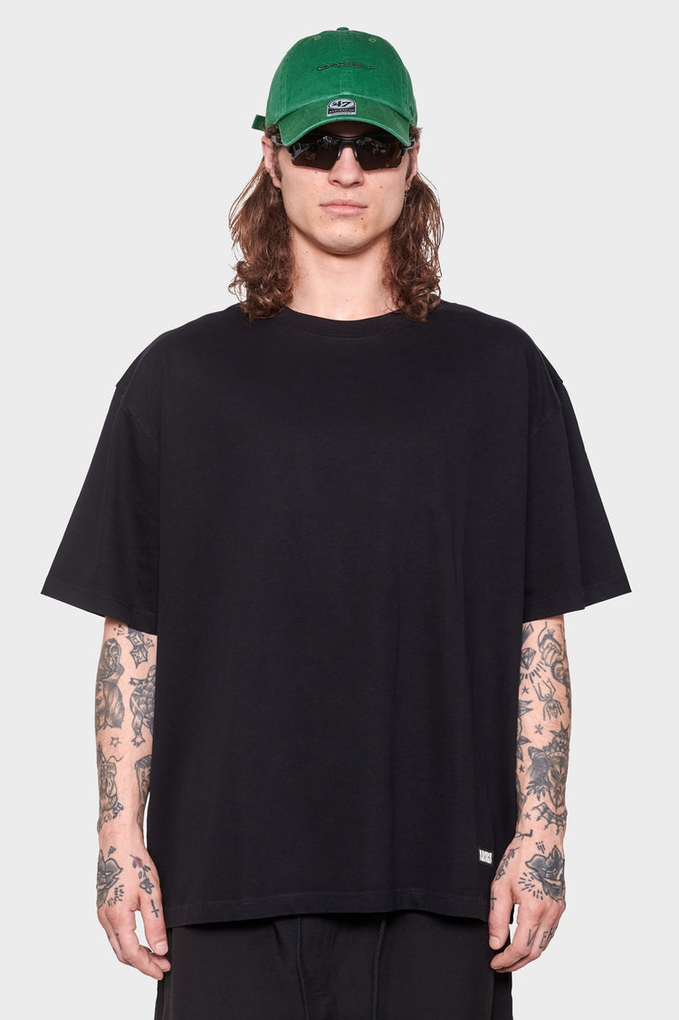 men#@Футболка MONUMENTS чорна, купити онлайн в магазині.