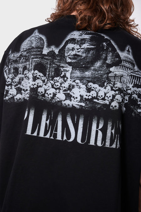 Футболка MONUMENTS чорна, купити онлайн в магазині.