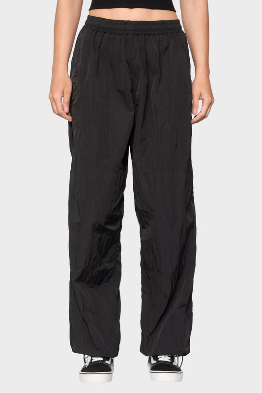 women#@Спортивні штани CLASSIC WINDCHEATER чорні, купити онлайн в магазині.