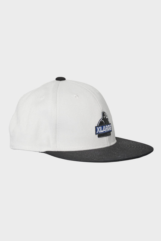 Кепка SLANTED SNAPBACK біла