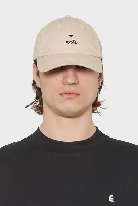 men#@Кепка HEART LOGO бежева