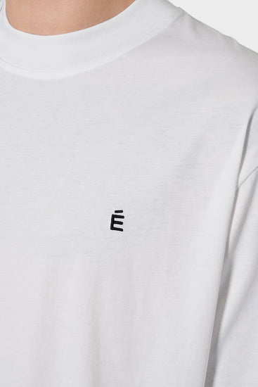 Футболка CLASSIC È біла від ETUDES купити онлайн у магазині NEWBORN K