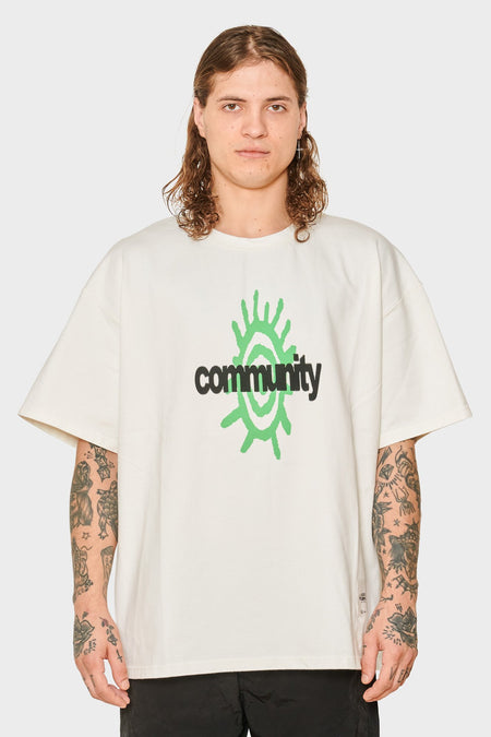 Футболка M0D44 x CHUMAKY COMMUNITY біла, купити онлайн в магазині.