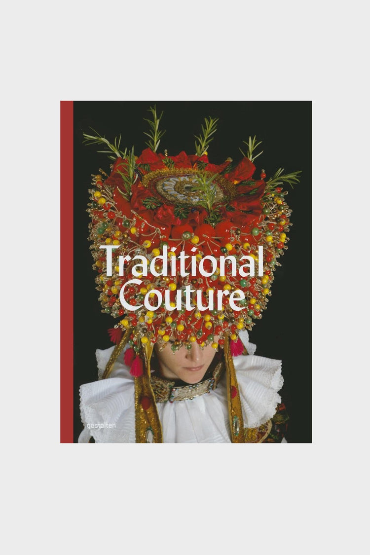 Книга TRADITIONAL COUTURE, купити онлайн в магазині.