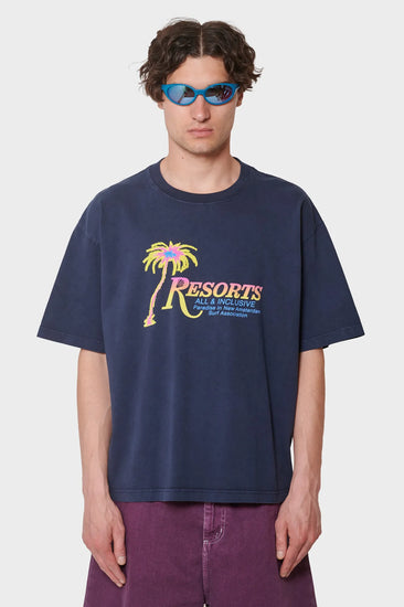 men#@Футболка RESORTS TEE темно-синя