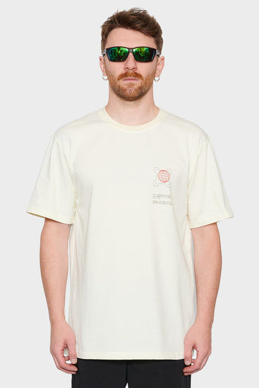 men#@Футболка BASE молочна