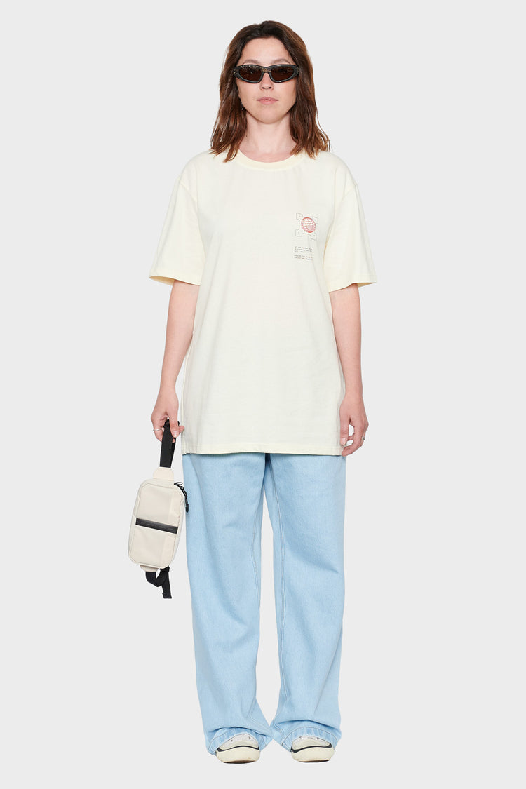 women#@Футболка BASE молочна