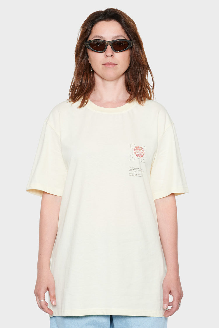 women#@Футболка BASE молочна