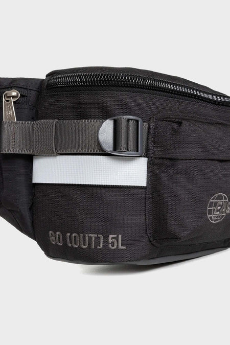 Сумка OUT BUMBAG чорна, купити онлайн в магазині.