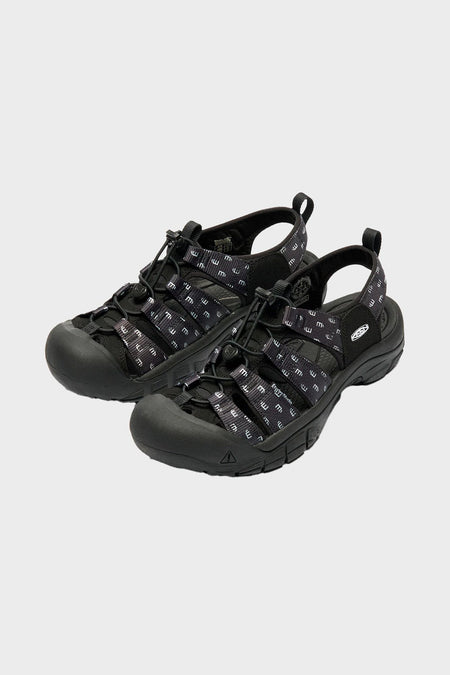 Сандалі ETUDES × KEEN чорні від ETUDES купити онлайн у магазині NEWBORN K