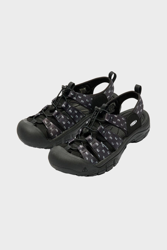 Сандалі ETUDES × KEEN чорні від ETUDES купити онлайн у магазині NEWBORN K