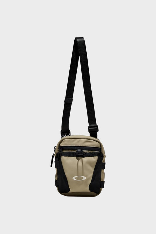 Сумка ROVER CROSSBODY від OAKLEY купити онлайн у магазині NEWBORN K