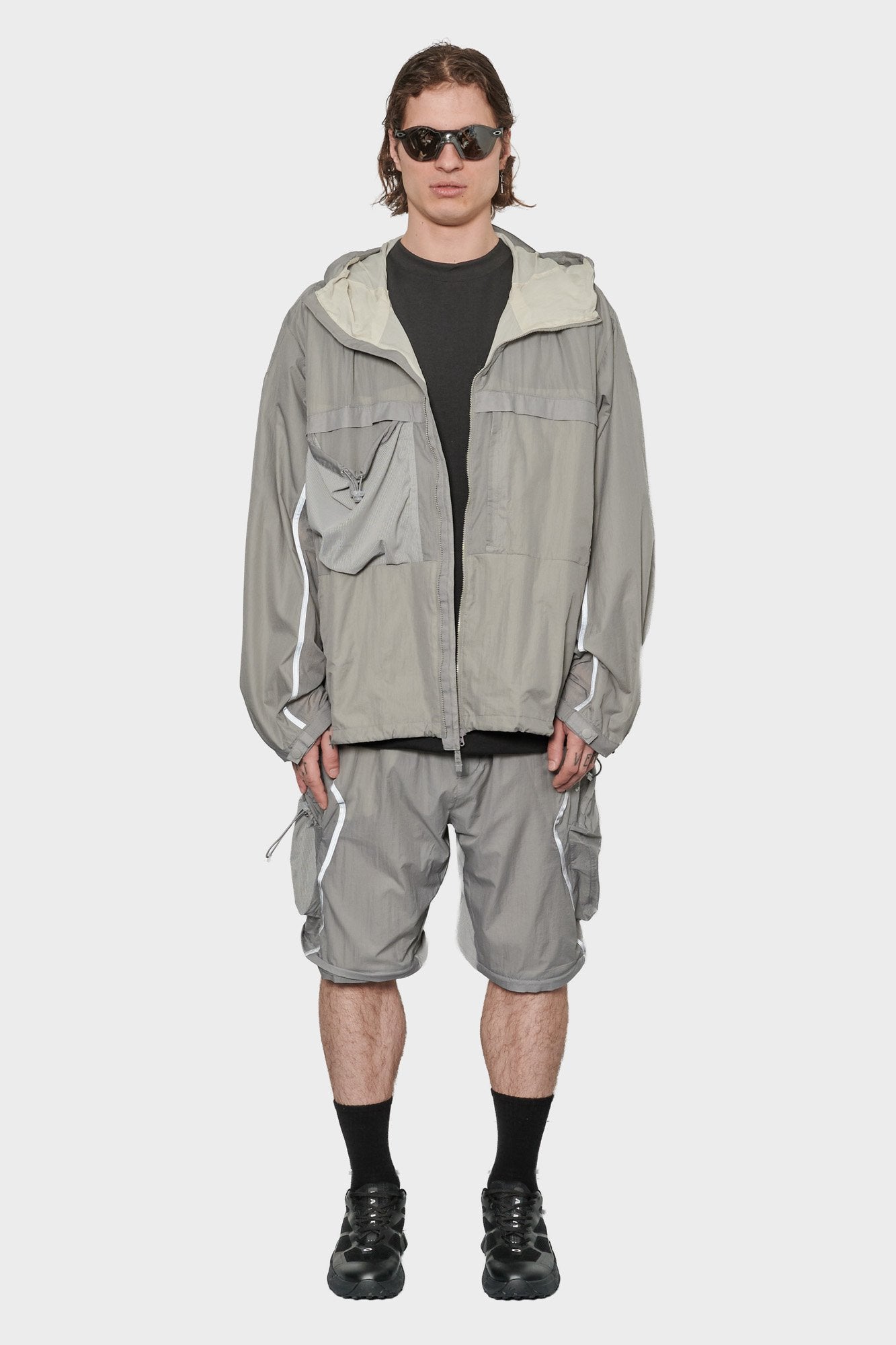 

Куртка LATITUDE WINDBREAKER сіра
