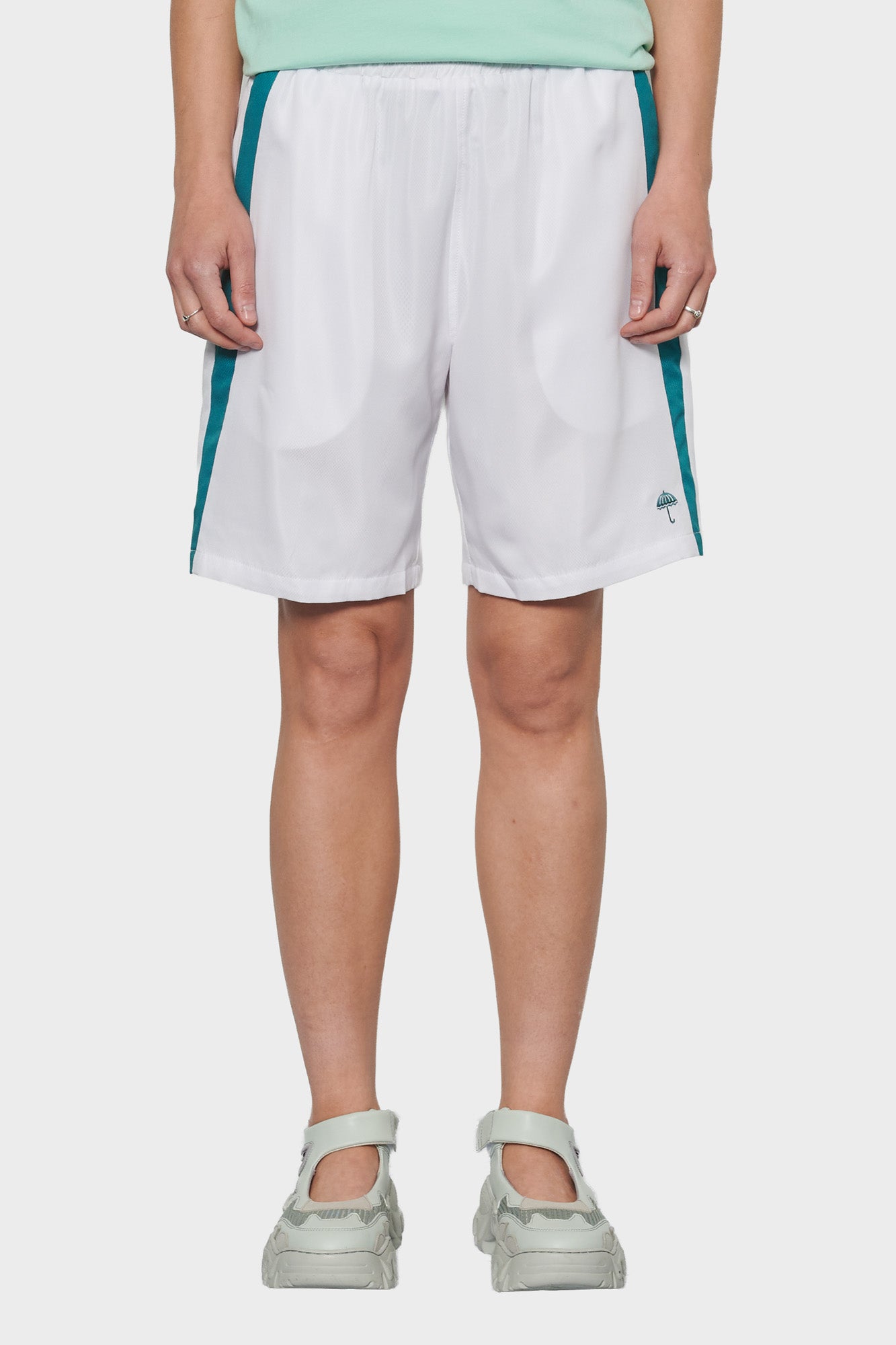 

women#@Шорти FACILE SPORT білі
