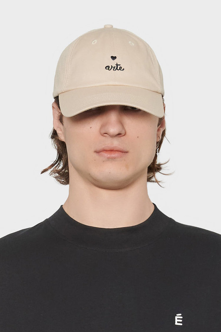 men#@Кепка HEART LOGO бежева