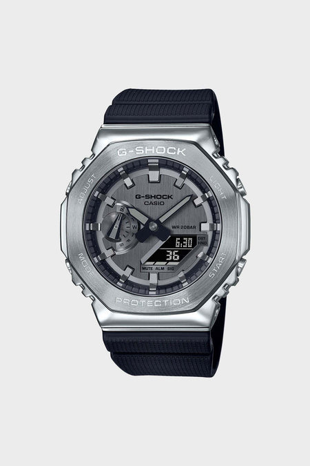 Часы мужские G-SHOCK GM-2100-1AER серебристые