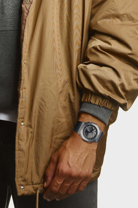 Часы мужские G-SHOCK GM-2100-1AER серебристые