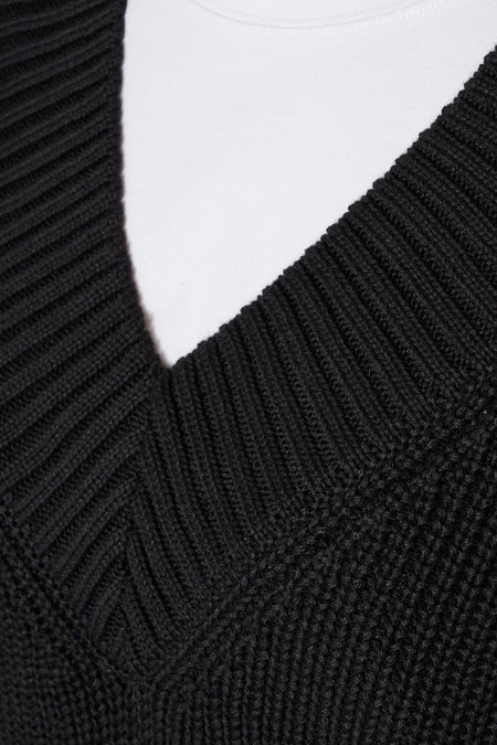 Жилет ЧОРНИЙ, купити онлайн в магазині.